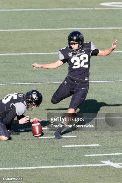 Vanderbilt Commodores place kicker Sarah Fuller warms up prior to a game between the Vanderbilt Commodores and Tennessee Volunteers, December 12,...