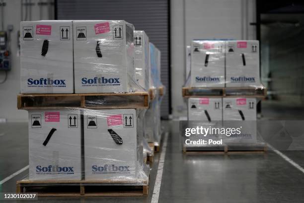 Pfizer Injection Boxes 3,269 Vaccine Carrier Stock Photos, High-Res Pictures, and Images ...