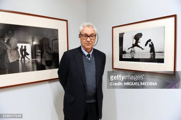 French-born US photographer Elliott Erwitt poses on February 2, 2010 at La Maison Europeenne de la Photographie in Paris. More than 130 pictures are...