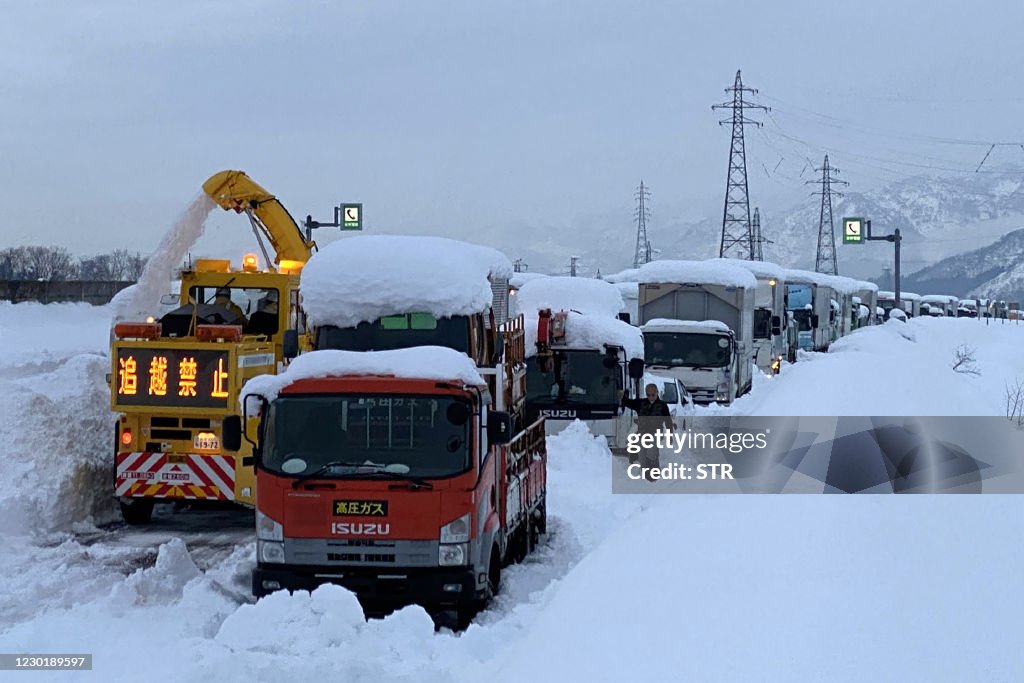 JAPAN-WEATHER-SNOW