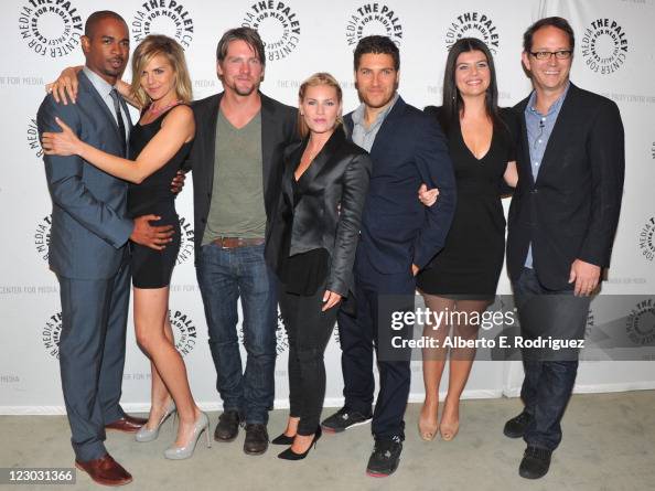 The Paley Center For Media Presents An Evening With "Happy Endings" The Paley Center For Media Presents An Evening With "Happy Endings"