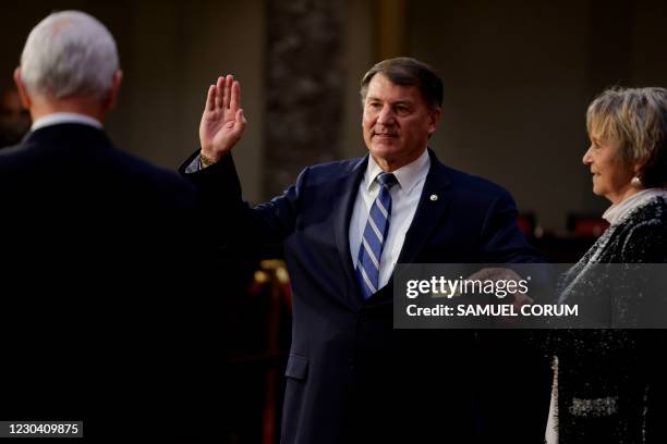 Senator Rounds Sd 76 Promise South Dakota Stock Photos, High-Res Pictures, and Images ...