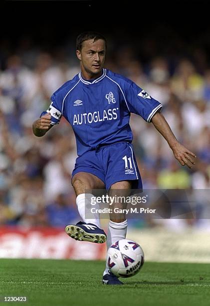 Dennis Wise of Chelsea on the ball against Newcastle United during the FA Carling Premiership match at Stamford Bridge in London. Chelsea won 1-0. \...