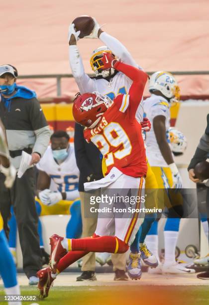 Los Angeles Chargers wide receiver Mike Williams catches a contested pass over the defense of Kansas City Chiefs cornerback BoPete Keyes during the...