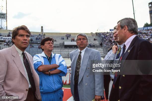 Bernard TAPIE, president of Marseille, Raymond GOETHALS, head coach of Marseille, Charles BIETRY, Michel DENISOT, president of PSG and Bernard...