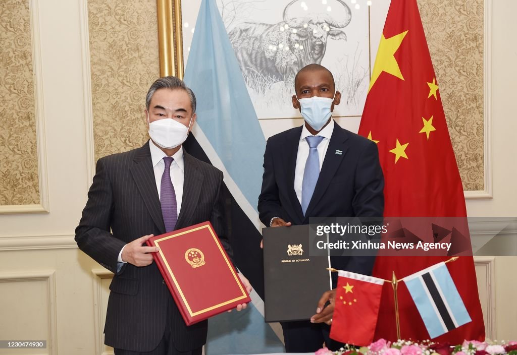 BOTSWANA-GABORONE-FM-CHINA-WANG YI-SIGNING CEREMONY