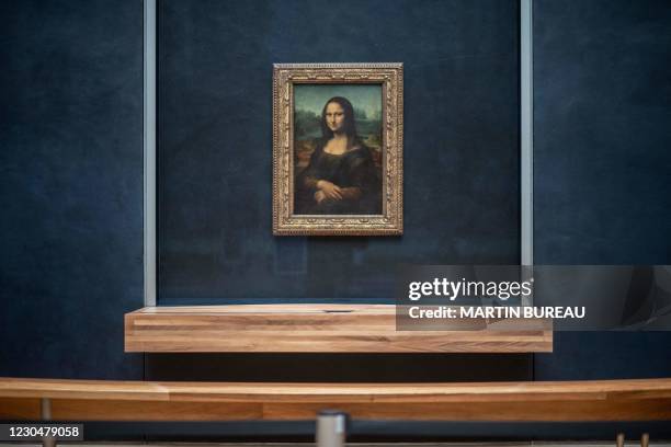 The portrait of Lisa Gherardini, wife of Francesco del Giocondo, known as the Mona Lisa or La Gioconda , painted by Italian artsist Leonardo da...