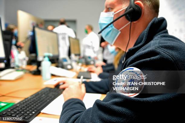 Human Teleoperator Teleoperator Photos and Premium High Res Pictures - Getty Images