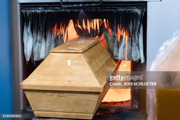 212 Cremation Furnace Photos and Premium High Res Pictures - Getty Images