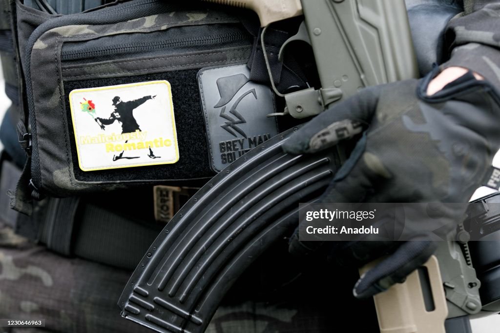 Boogaloo Bois members demonstrate in Oregon
