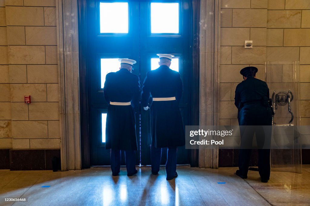 U.S. Capitol On Lockdown During Inauguration Rehearsal To Due Security Threat Nearby