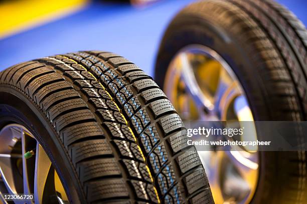 tires - neumaticos fotografías e imágenes de stock