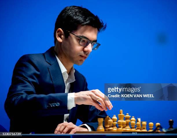 68 International Chess Grandmaster Takes Stock Photos, High-Res Pictures,  and Images - Getty Images