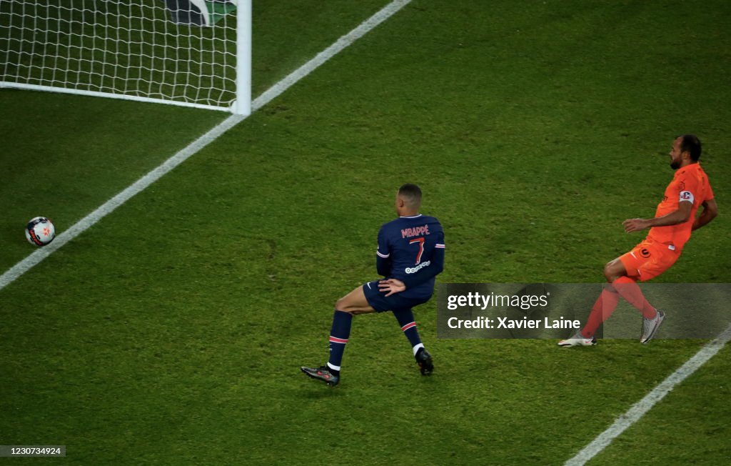 Paris Saint-Germain v Montpellier HSC - Ligue 1