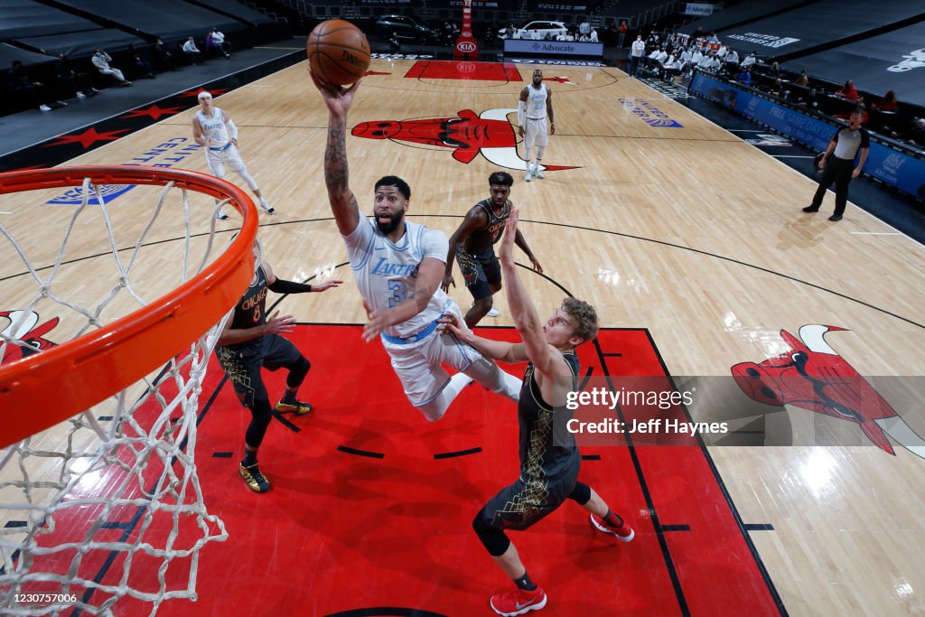 Los Angeles Lakers v Chicago Bulls