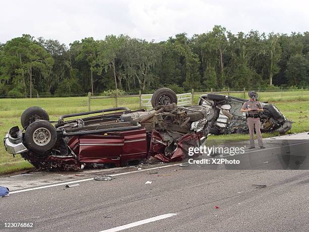 highway patrol investigation - highway patrol stockfoto's en -beelden