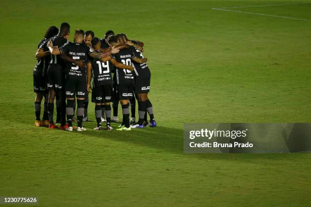 Players of Botafogo huddle prior to the match between Fluminense and Botafogo as part of the Brasileirao Series A at Sao Januario Stadium on January...