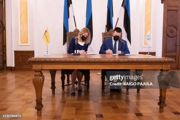 The leader of the Reform Party, the future Prime Minister Kaja Kallas and the chairman of the Centre Party and outgoing Prime Minister Jüri Ratas...