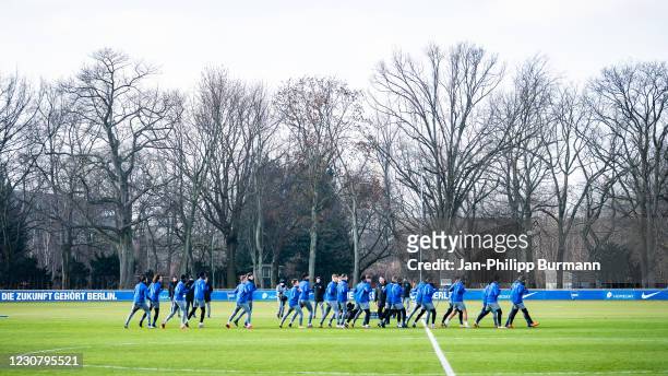 Palyers of Hertha BSC jogging during the training session at Schenckendorffplatz on January 26, 2021 in Berlin, Germany.