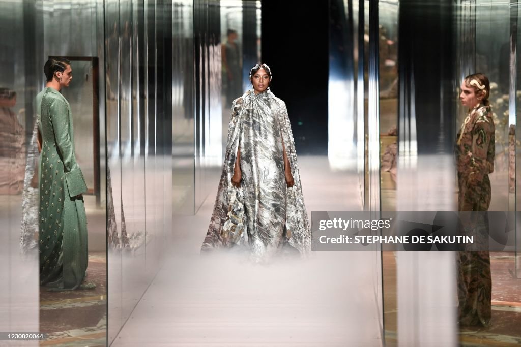 FASHION-FRANCE-WOMEN-FENDI