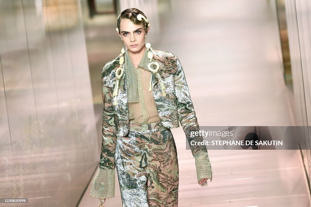 FASHION-FRANCE-WOMEN-FENDI