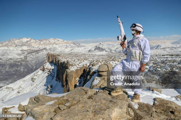Argus Base Operations 51 Operation Argus Stock Photos, High-Res Pictures, and Images - Getty ...