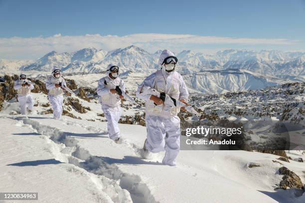 Argus Base Operations 51 Operation Argus Stock Photos, High-Res Pictures, and Images - Getty ...