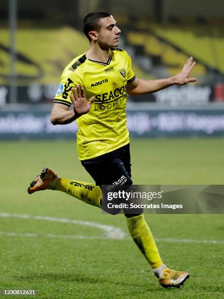 Georgios Giakoumakis of VVV Venlo celebrates 4-1 during the Dutch Eredivisie match between VVVvVenlo - Vitesse at the Seacon Stadium - De Koel on...