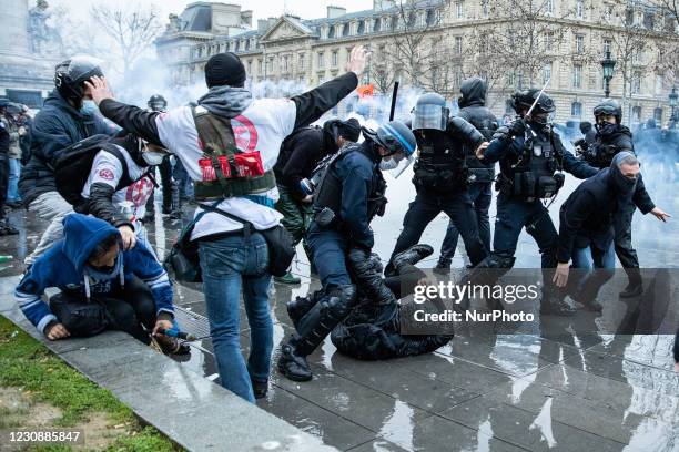 At the end of the demonstration, numerous police charges were brought against the demonstrators in Paris, France, on 30 January 2021. About 5000...