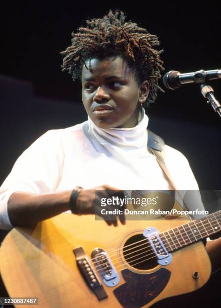 American singer Tracy Chapman performing during a benefit concert in aid of Amnesty International at Wembley Stadium in London, England on 2...
