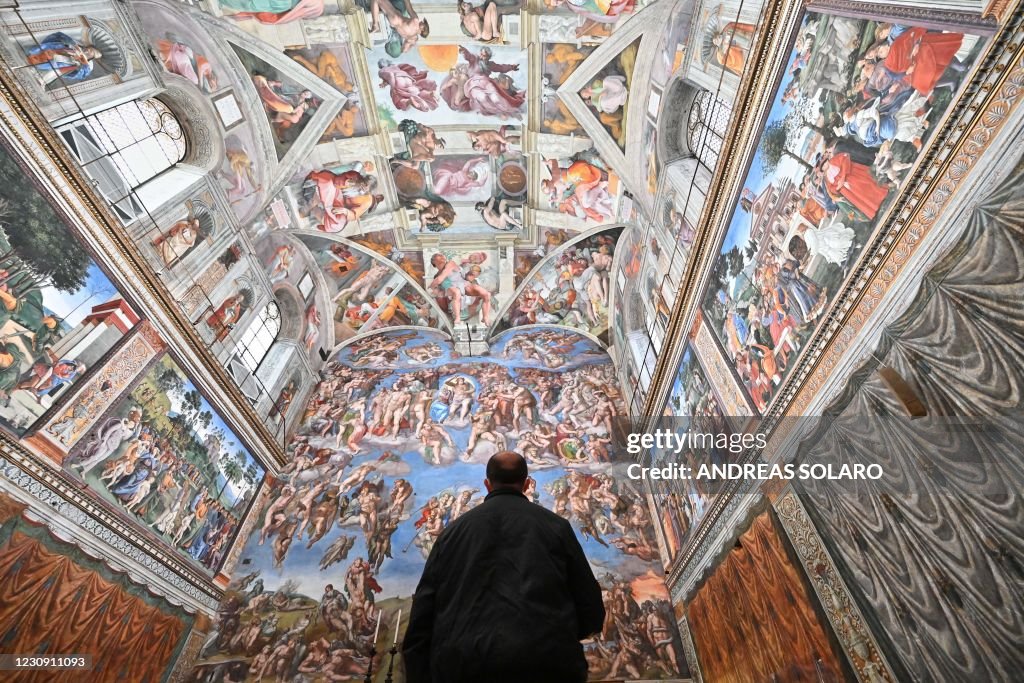 TOPSHOT-VATICAN-HEALTH-VIRUS-MUSEUM-CULTURE-HERITAGE-TOURISM