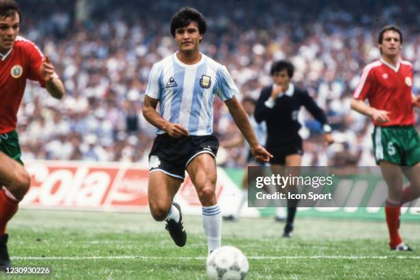 Claudio Borghi of Argentina during the FIFA World Cup match between Argentina and Bulgaria, at Estadio Olimpico Universitario, Mexico City, Mexico on...