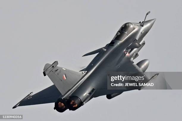 Indian Rafale Front View 2,082 Rafale India Stock Photos, High-Res Pictures, and Images - Getty ...