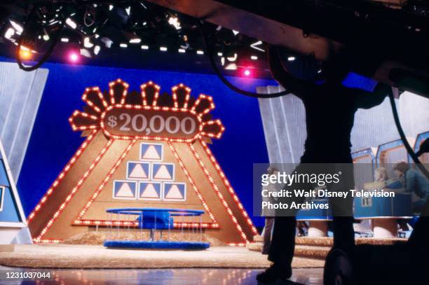 Dick Clark, Genie Francis, Richard Dean Anderson, behind the scenes, making of the ABC tv game show series 'The $20,000 Pyramid', ABC's Pyramid game...