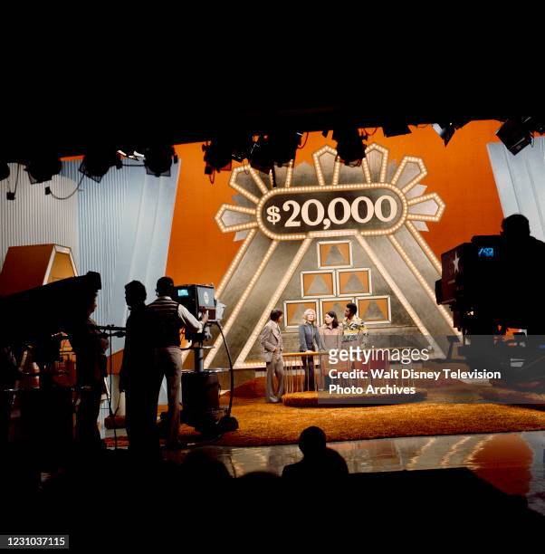 Dick Clark, Loretta Swit, Clifton Davis, behind the scenes, making of the ABC tv game show series 'The $20,000 Pyramid', ABC's Pyramid game show...