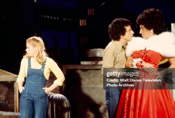 Susan Lawrence, Ron Palillo, Helen Travolta appearing in the unaired pilot for the ABC tv series 'Horshak'.