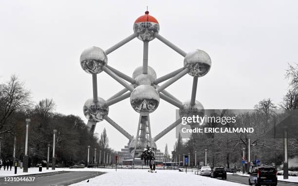 Illustration shows the atomium, Monday 08 February 2021, in Brussels. Snow fall and cold temperatures are forecast for the rest of the day. The Royal...