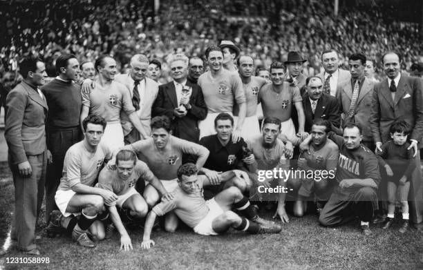 The Italian football team wins the World Cup on June 19, 1938 in France for the second time in a row, after the match against Hungary. Giuseppe...