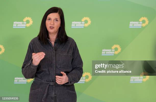 February 2021, Berlin: Katrin Göring-Eckardt, parliamentary party leader of Bündnis90/Die Grünen, speaks to media representatives. Photo: Gregor...