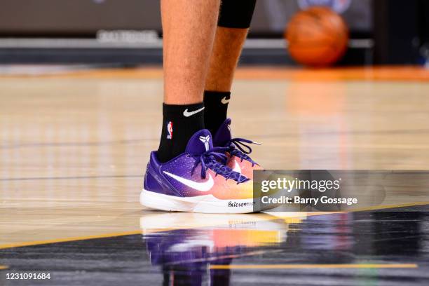 Devin Booker Shoes Photos and Premium High Res Pictures - Getty Images