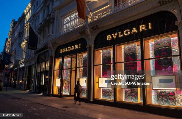 228 Bulgari Logo Stock Photos, High-Res Pictures, and Images - Getty Images