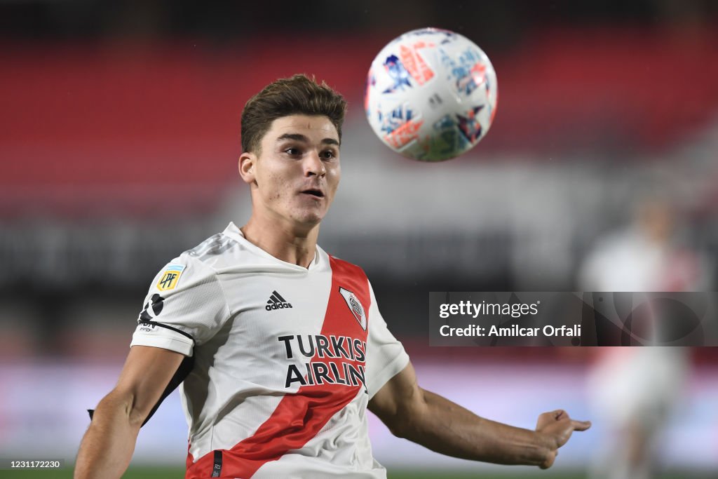 Estudiantes v River Plate - Copa De La Liga Profesional 2021