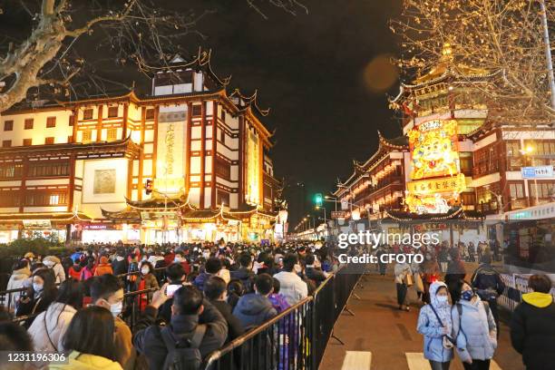 The Bund, Old Town God's Temple and Yuyuan Garden and other tourist landmarks are heavily visited during the Spring Festival. The armed police and...