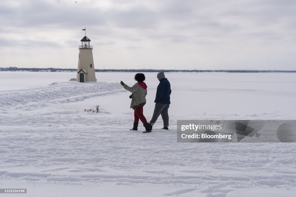 Power Outages And Frigid Temperatures As Snow Begins To Move Out