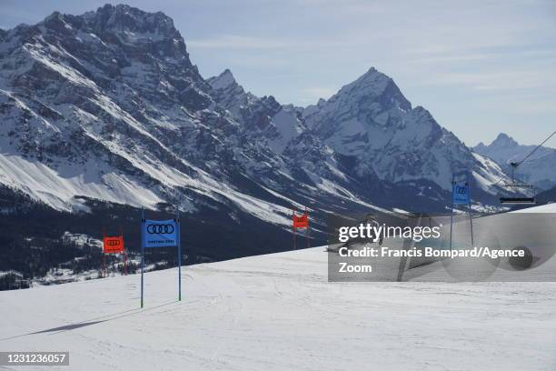 Alice Robinson of New Zealand in action during the FIS Alpine Ski World Championships Women's Giant Slalom on February 18, 2021 in Cortina d'Ampezzo...