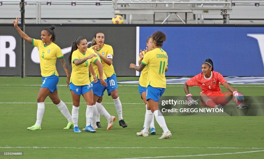 FBL-WOMEN-SHEBELIEVES-BRAZIL-ARGENTINA