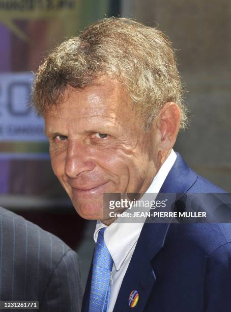 Le journaliste Patrick Poivre d'Arvor arrive le 27 juin 2008 à la mairie de Bordeaux, pour participer à la cérémonie d'intronisation des...