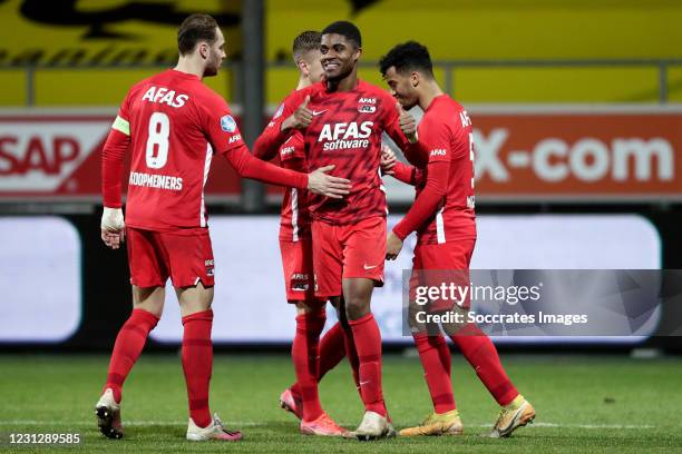 Myron Boadu of AZ Alkmaar celebrates 1-4 with Teun Koopmeiners of AZ Alkmaar, Owen Wijndal of AZ Alkmaar during the Dutch Eredivisie match between...