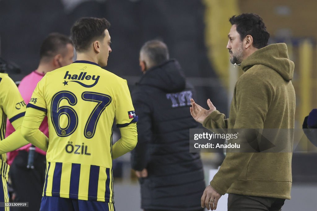 Fenerbahce v Goztepe - Turkish Super Lig