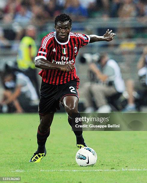 Taye Taiwo of Milan in action during the match between AC Milan and Juventus FC during the TIM preseason tournament at Stadio San Nicola on August...